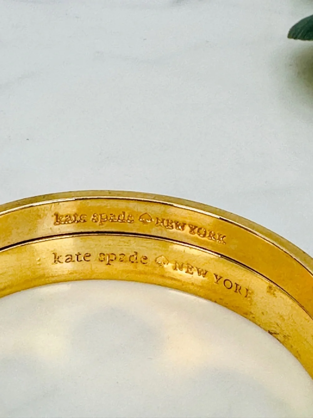 KATE SPADE Gold Tone Bangle Bracelet Set with Black and Cream Enamel 7 3/4” 8” - Picture 2 of 10